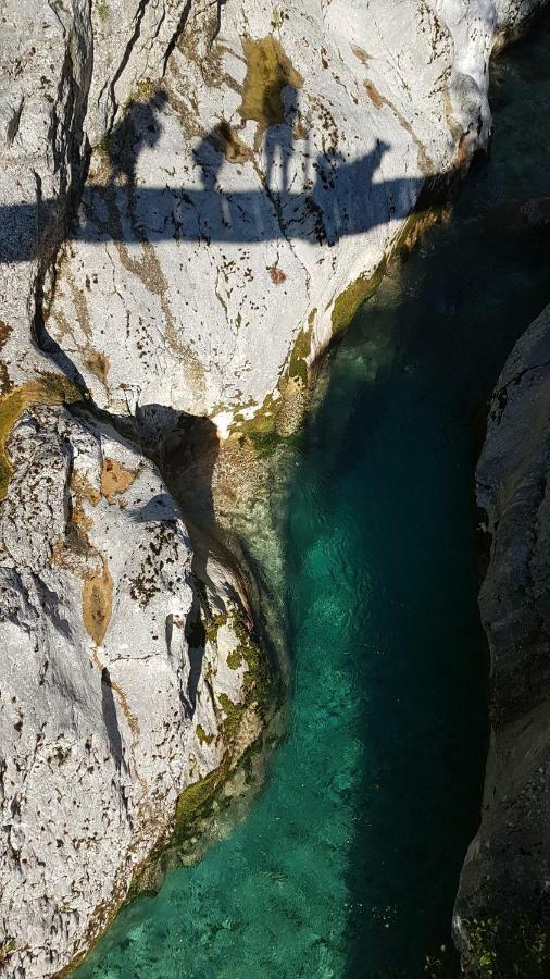 Bezgova Hisica Villa Bovec Luaran gambar